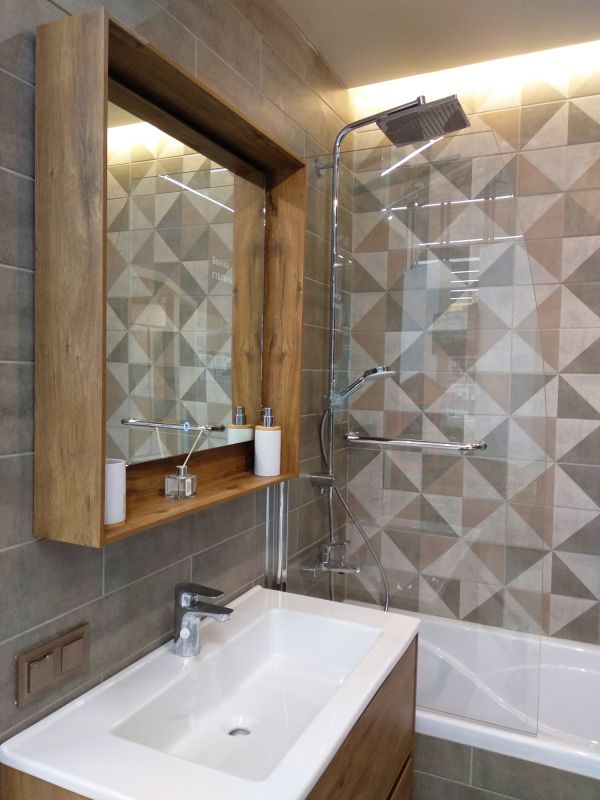 Contemporary Tile Accents